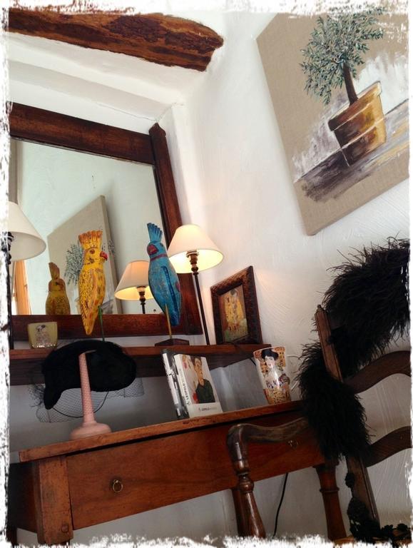 Le Petit Cafe Bed and Breakfast Oppède Habitación foto